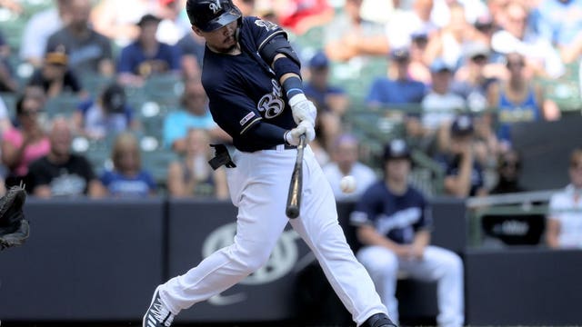 Franchise 1st: Brewers' rookie 2nd baseman Keston Hiura named NL Player of the Week