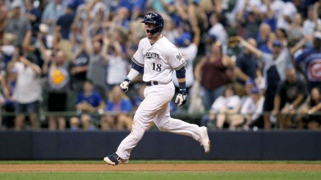 Yelich, Hiura HR in 10th off Kimbrel, Brewers beat Cubs 5-3