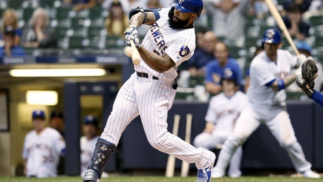 Thames hits game-ending homer as Brewers beat Rangers 6-5