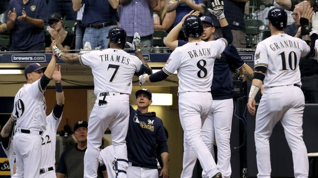 Brewers top Houston 4-2; Zack Greinke loses 1st with Astros