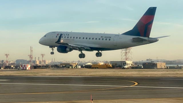 Virus staffing issues suspend flights to NYC, Philadelphia