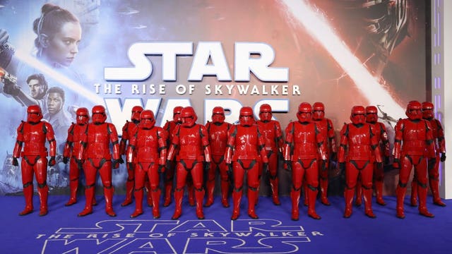 Strong first night for "Star Wars" falls short of previous 2