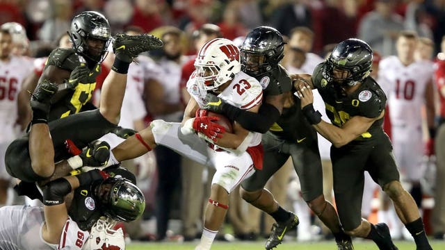 Badgers fans root for Bucky at Milwaukee bar: 'The Rose Bowl is an admirable game to be part of'