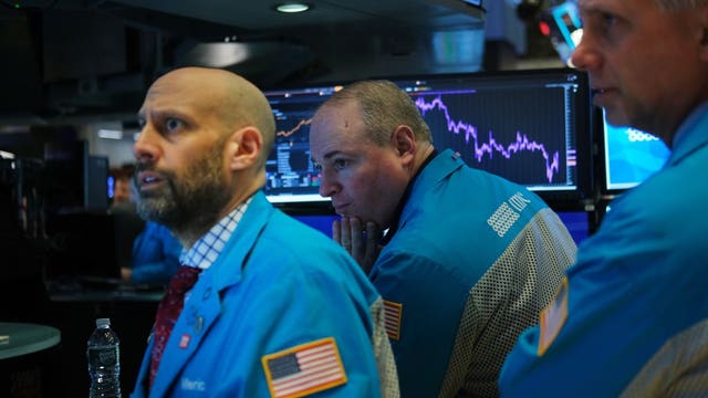 US stocks tumble amid global sell-off; Dow falls 430