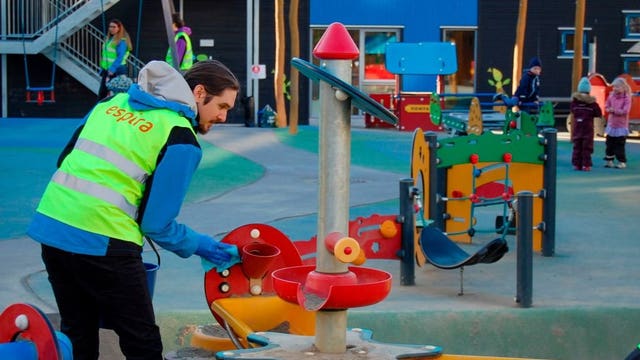 Norway extends ban on large events to Sept. 1