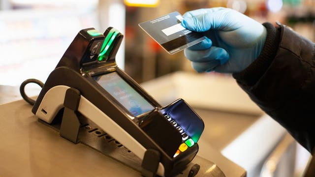 US consumer spending sinks by record 13.6% in face of coronavirus