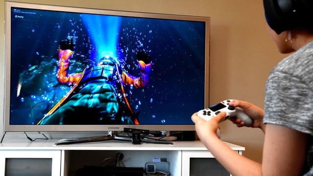 'Fortnite' videogame removes police cars