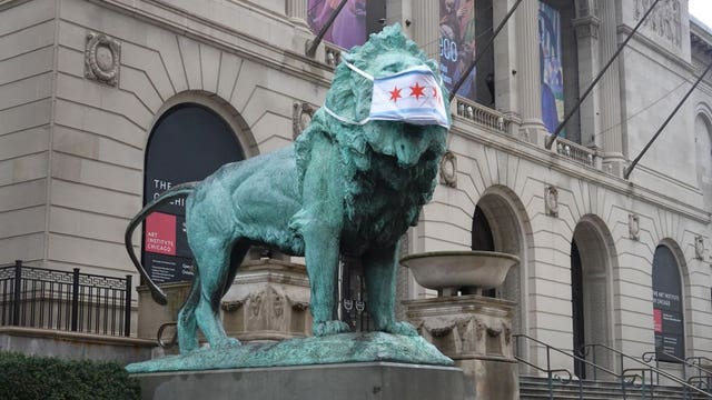Mask stolen from lion statue outside Chicago's Art Institute