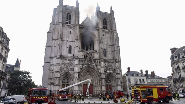 Church volunteer admits to arson attack on French cathedral