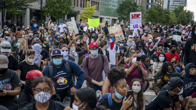 Protesters converge on White House for 2nd straight day