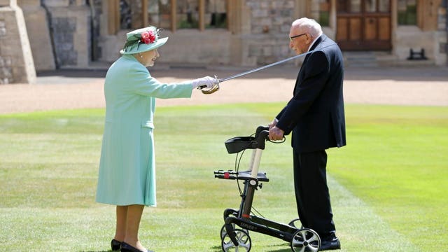 Queen makes veteran a knight at 100, no kneeling required