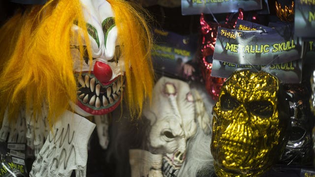 Spirit Halloween squashes closure rumors, says it will return despite COVID-19 pandemic