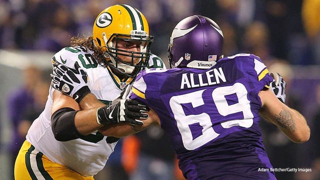 Green Bay Packers sign David Bakhtiari to contract extension