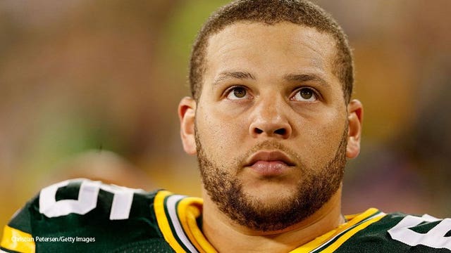 Packers get starting OL back with G Lane Taylor active
