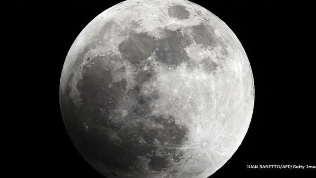 Monday's supermoon extra super; closest in nearly 69 years