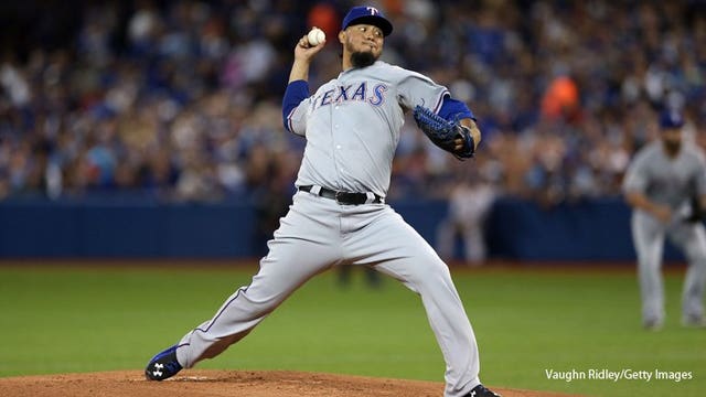 He's back! Brewers sign RHP Yovani Gallardo to 1-year deal