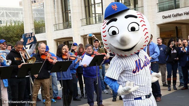 Mr. Met gives fan the finger, employee out as team mascot