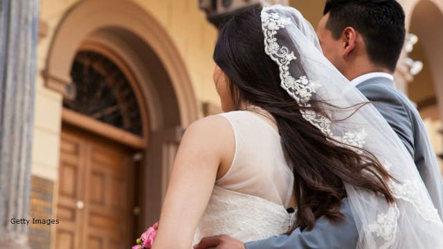 More than 50 to be married on Valentine's Day at courthouse; Lakefront Brewery offering FREE weddings