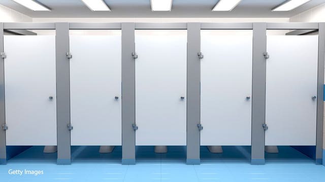 Man arrested, suspected of clogging public toilets at Sheboygan community center