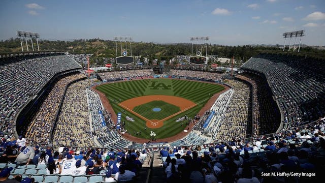 Mylar balloon caused power outage in Brewers-Dodgers game