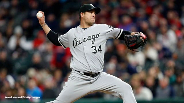 Brewers make trade with White Sox for reliever Swarzak