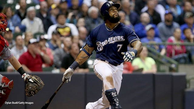 Milwaukee Brewers 1B Eric Thames left the field in top of 8th