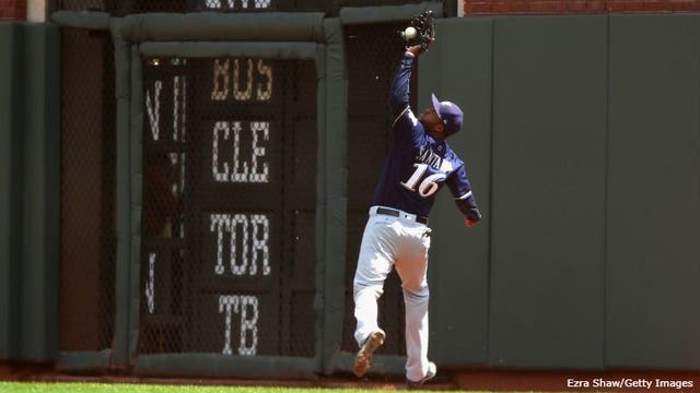 Brewers fall 4-2 to Giants