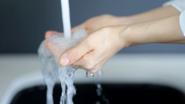 Science experiment shows importance of washing hands with soap