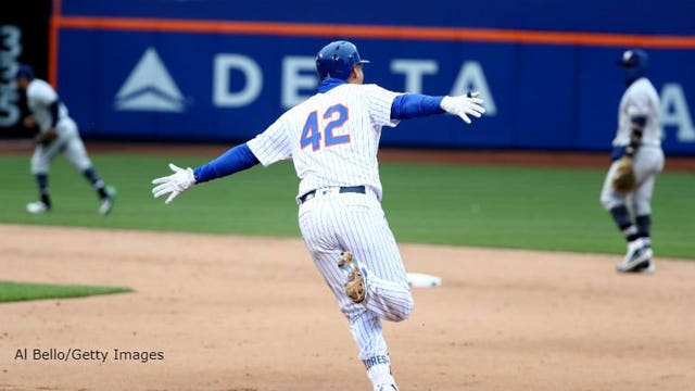 Brewers fall to Mets 3-2 after game-winning homer in bottom of the 9th