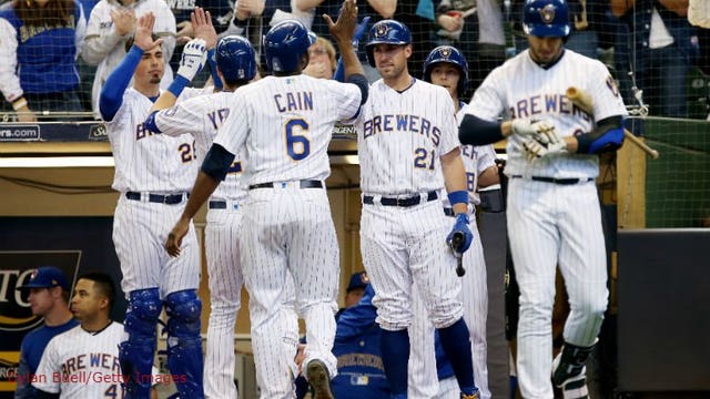 Yelich, Guerra lead Brewers to 4-2 win, sweep of Marlins