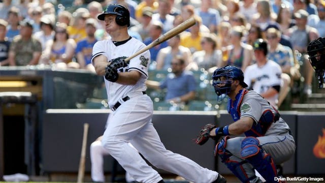 Kratz homers in Brewers debut as Milwaukee routs Mets 17-6