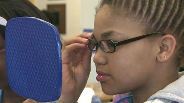 Free eyeglasses provided to students at Milwaukee schools