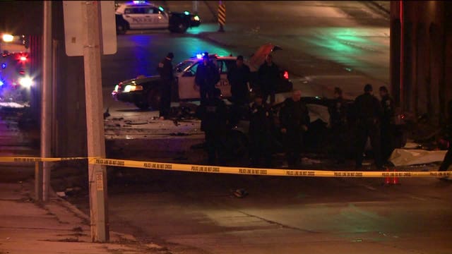 2 dead after vehicle slams into bridge pillar on Milwaukee's north side