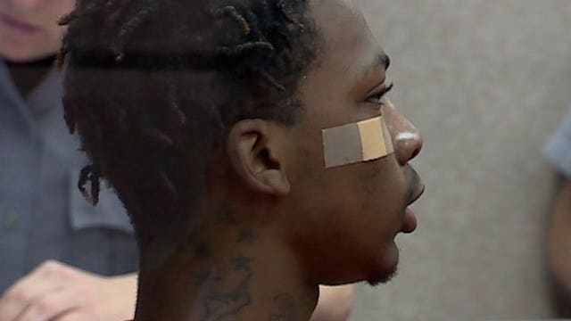 Arraignment set for Milwaukee man prosecutors say blackmailed teen to perform sex act in MPD restroom