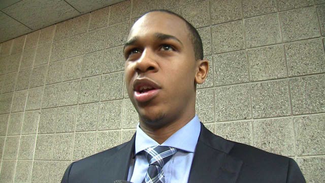 Bucks to rest rookie John Henson after knee injury