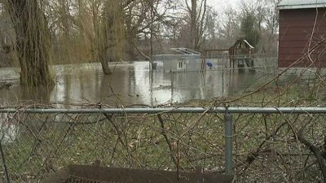 Water levels begin to recede, leave huge mess in Racine Co.