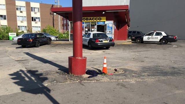 Police execute search warrant at business on Milwaukee's near west side