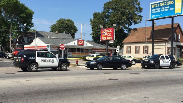Two wounded after armed robbery attempt at Milwaukee convenience store