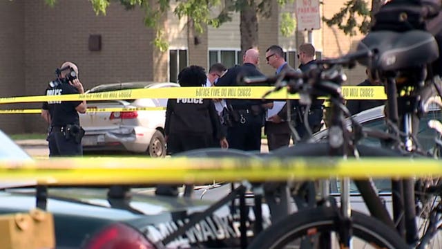 Milwaukee police: 20-year-old man shot, wounded near 17th and Juneau