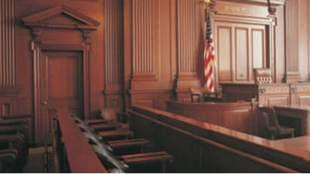 Gov. Scott Walker signs 12-person jury mandate