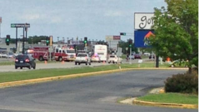 Kansas City Chiefs' bus collides with car in Grand Chute ahead of game in Green Bay Thursday