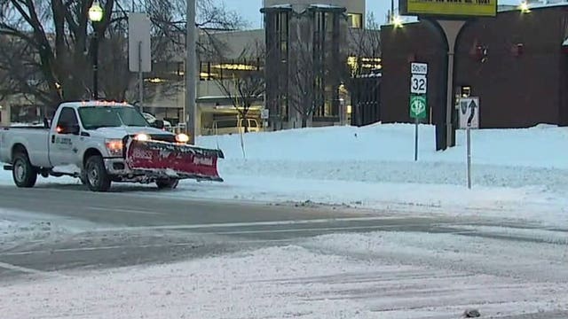 Kenosha County residents dig out after snowfall; schools closed Friday