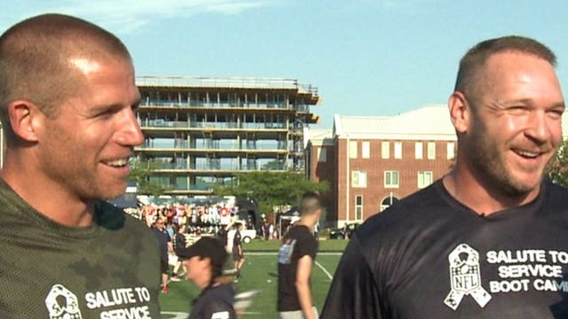 Jordy Nelson, Brian Urlacher bring Packers-Bears rivalry to USAA Salute to Service NFL Boot Camp