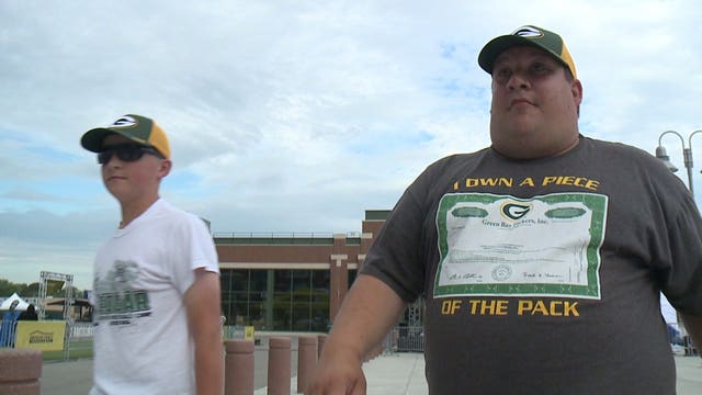 'It's kinda special:' Stormy weather did not dampen spirit of Packers fans at shareholders meeting