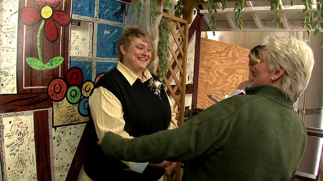 With love -- and beer -- Lakefront Brewery marries couples on Valentine's Day 💕 🍻