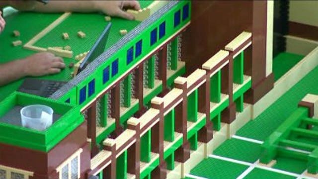 Engineering students build LEGO replica of Lambeau Field