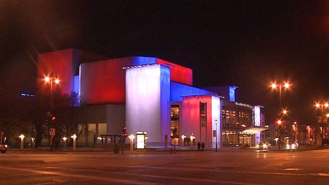 Milwaukee lights up blue, white, and red in support for Paris