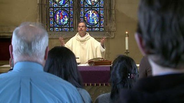 Catholics at Marquette honor Pope on his day of resignation