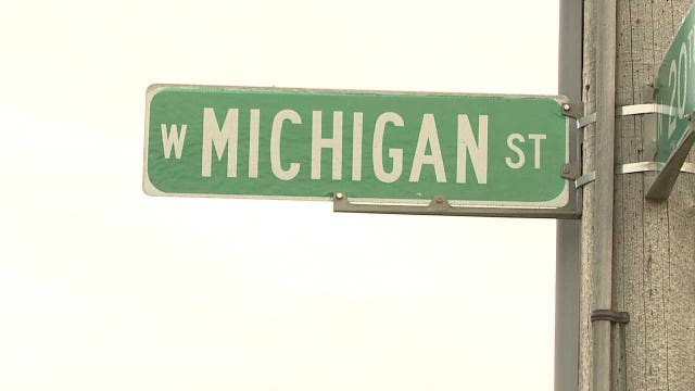 Marquette officials alert students after armed robbery Sunday