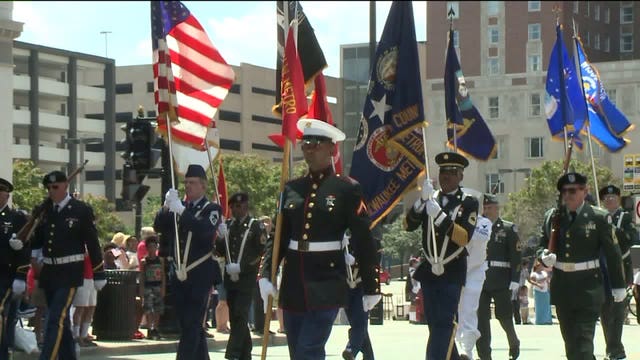 "I get very choked up:" An emotional 151st Memorial Day parade along Wisconsin Ave. in Milwaukee